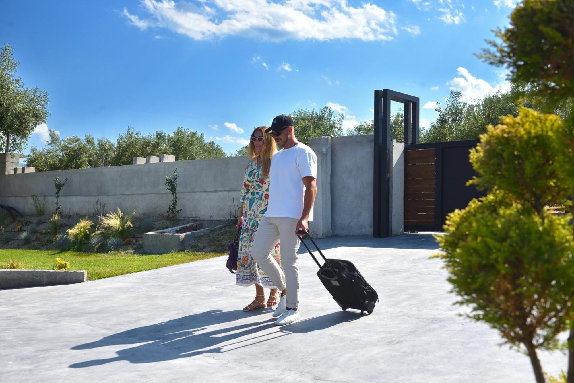 ליטוחורון Olive All-Seasons Suites, Panel Hospitality Homes & Villas מראה חיצוני תמונה